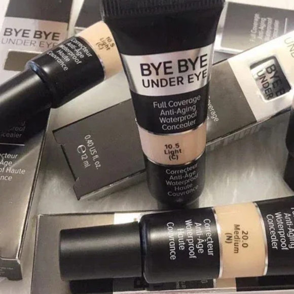 Medium, IT Bye Bye Under Eye Full Coverage Anti-Aging Waterproof Concealer. - Picture 3 of 4